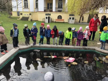 Březen 2026
